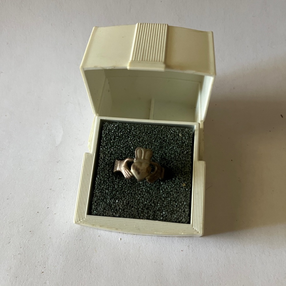 Vintage Irish Claddagh Sterling Ring